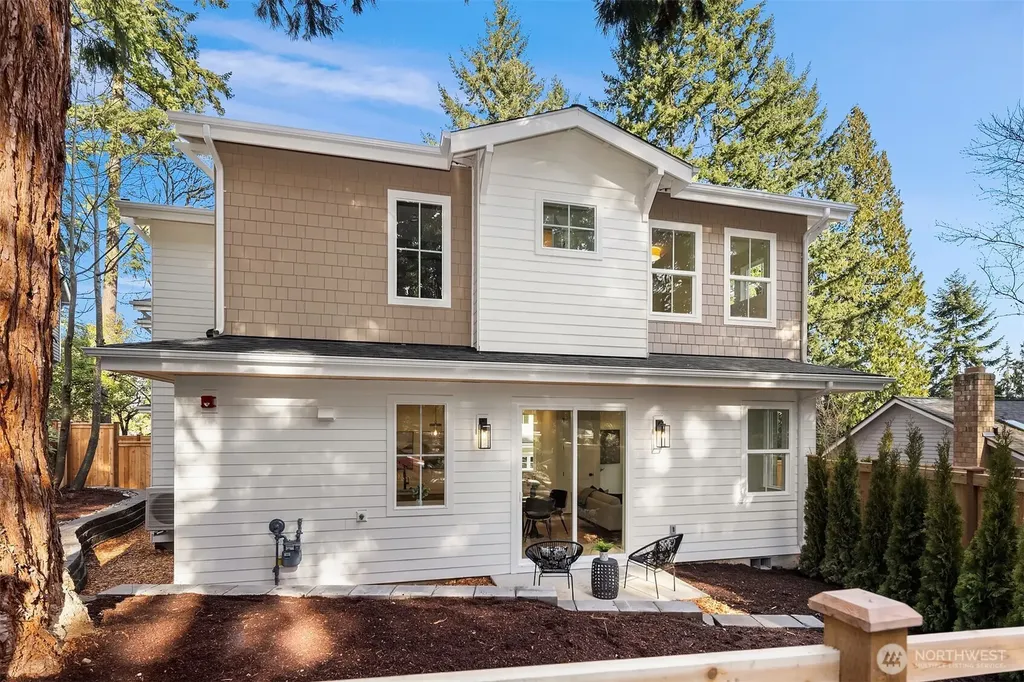 11810 NE 103rd Place Kirkland WA 98033