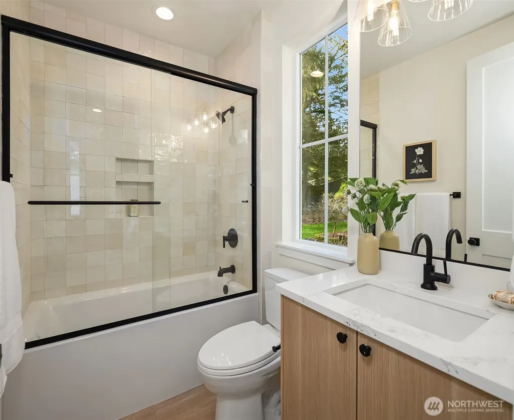 11810 NE 103rd Place Kirkland WA 98033