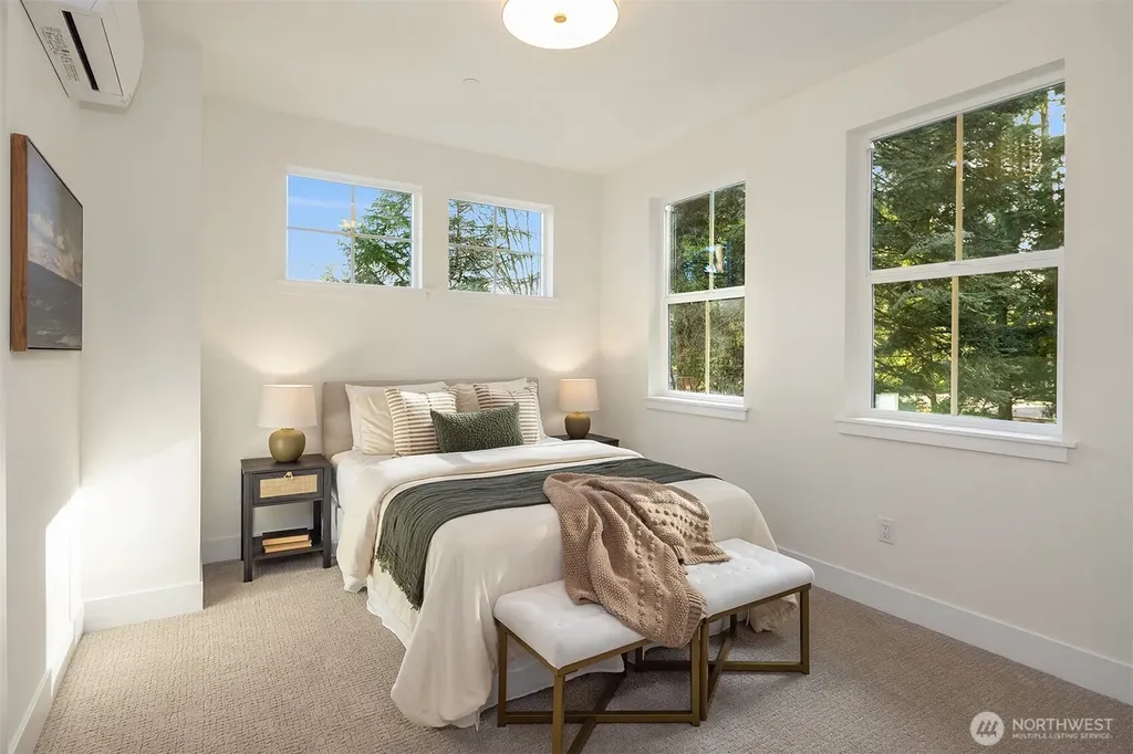 11810 NE 103rd Place Kirkland WA 98033