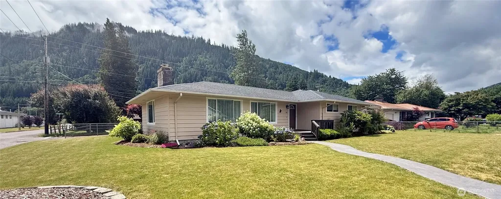 301 Temple Avenue Morton WA 98356
