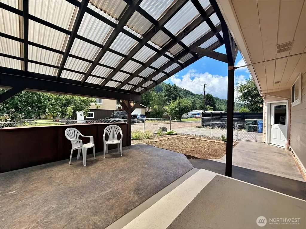 301 Temple Avenue Morton WA 98356