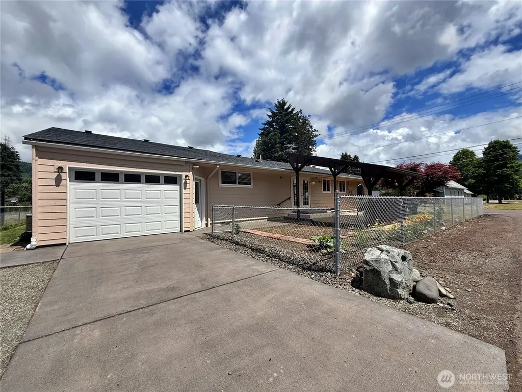 301 Temple Avenue Morton WA 98356