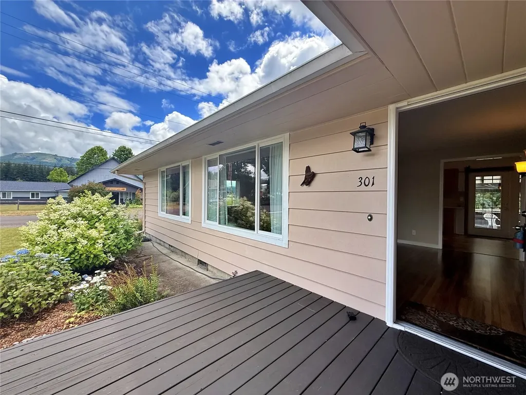 301 Temple Avenue Morton WA 98356