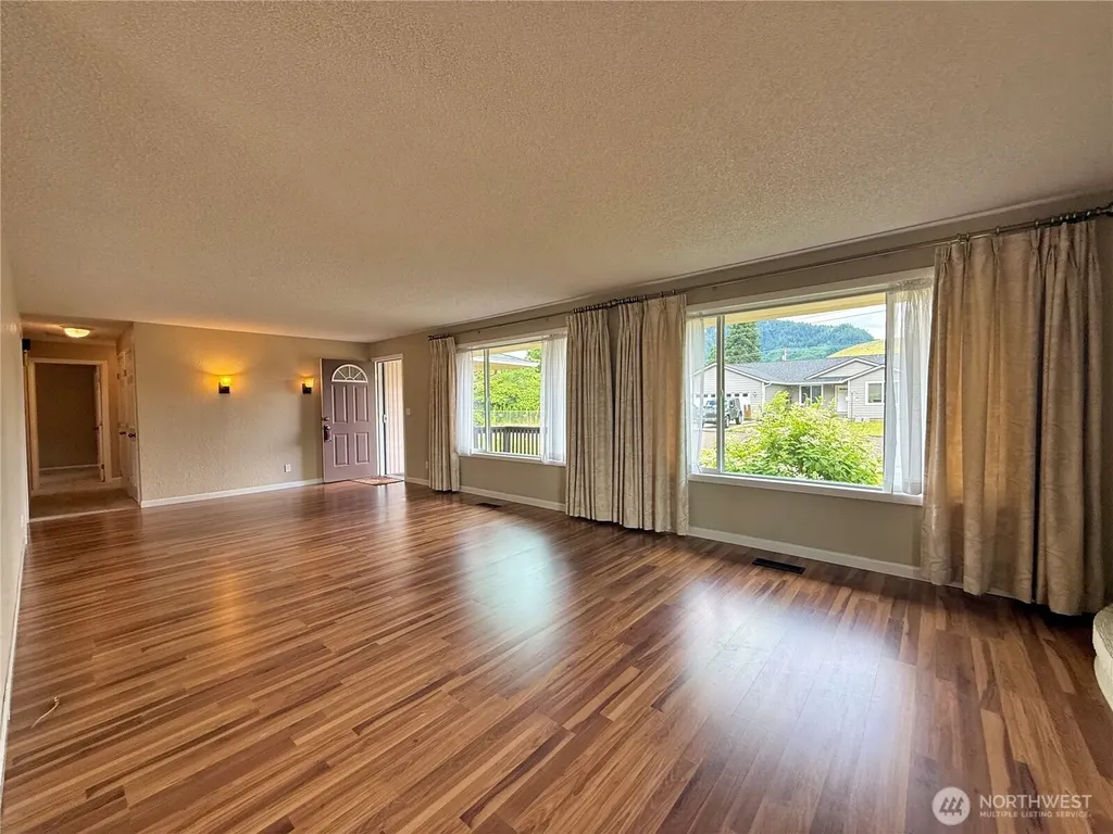 301 Temple Avenue Morton WA 98356