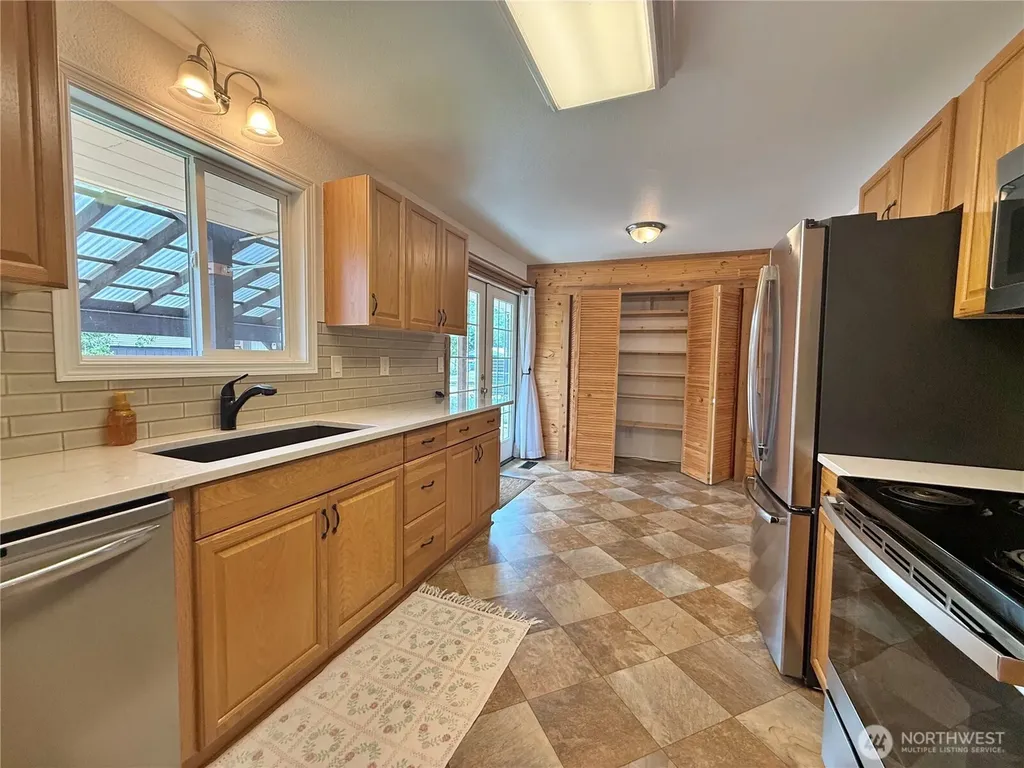 301 Temple Avenue Morton WA 98356