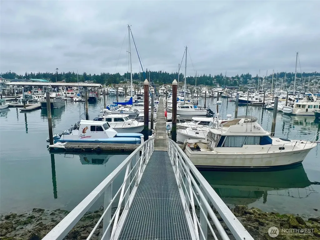 2304 Skyline Way Anacortes WA 98221