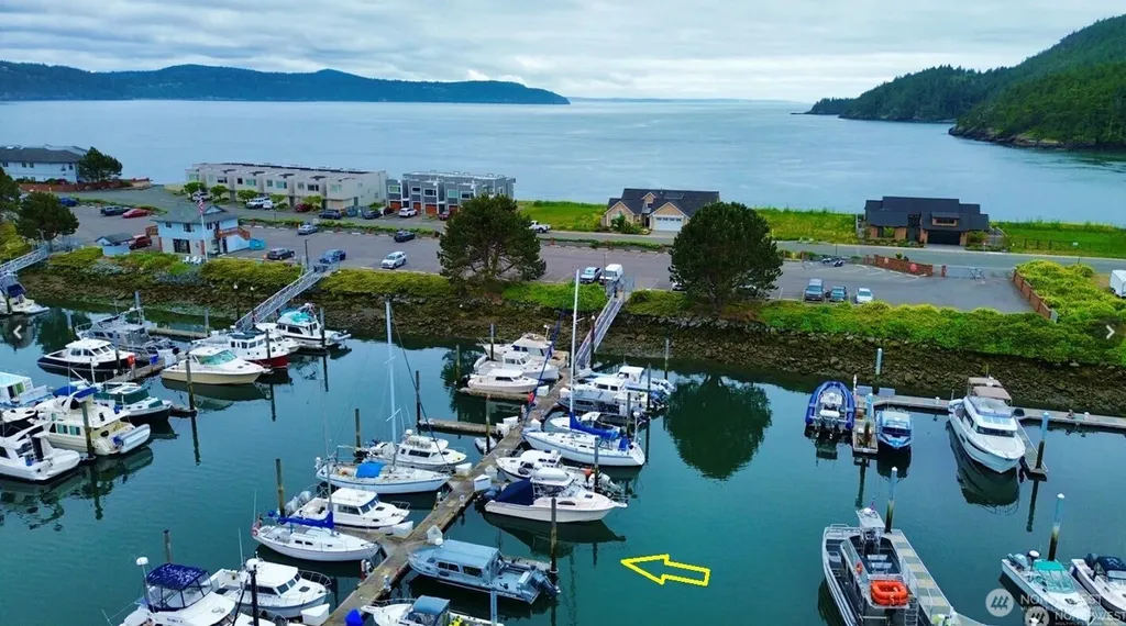 2304 Skyline Way Anacortes WA 98221