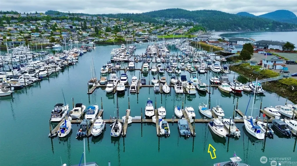 2304 Skyline Way Anacortes WA 98221