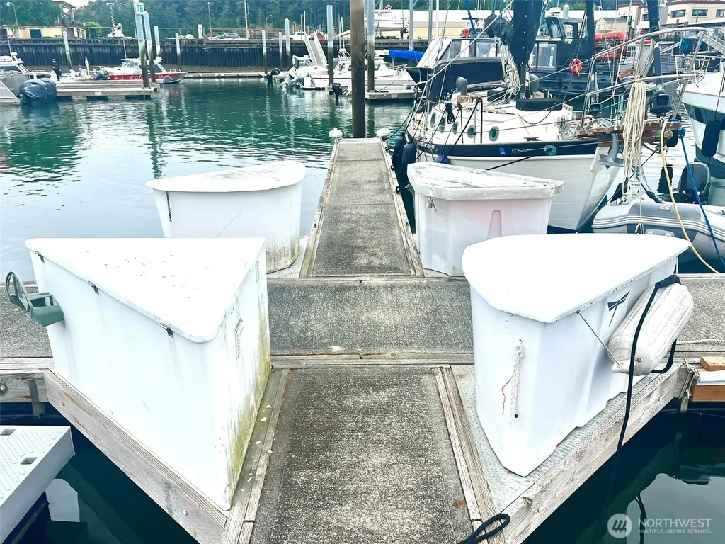 2304 Skyline Way Anacortes WA 98221