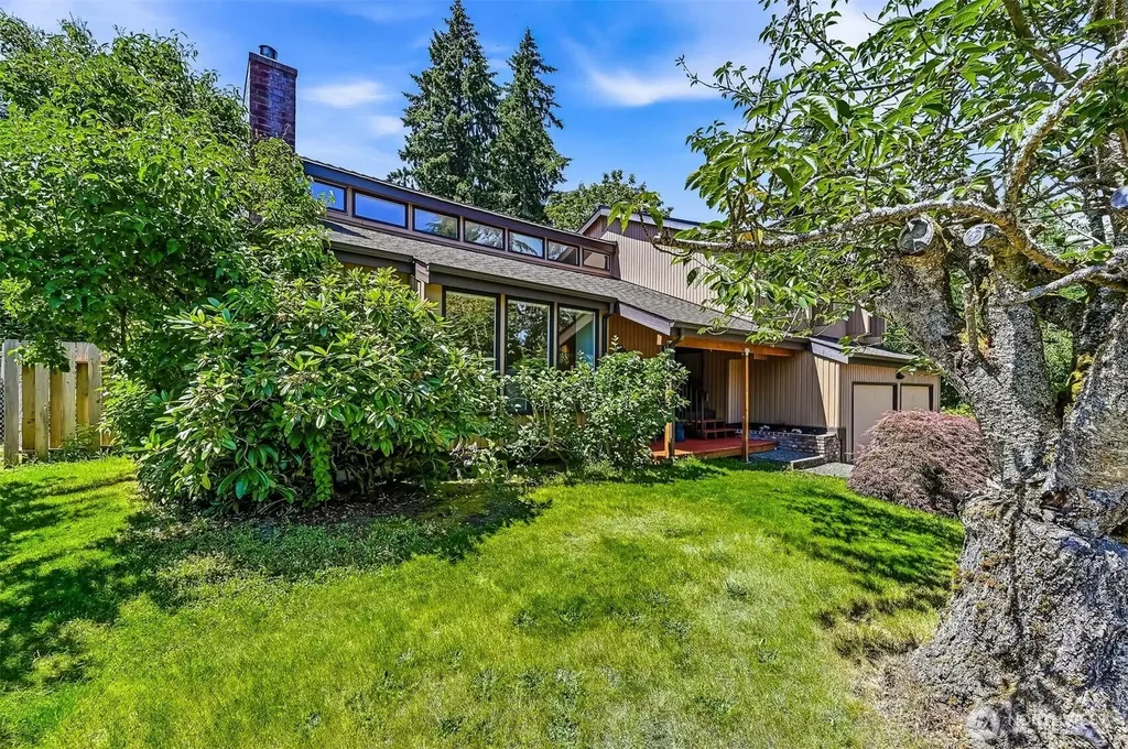 32105 2nd Avenue SW Federal Way WA 98023