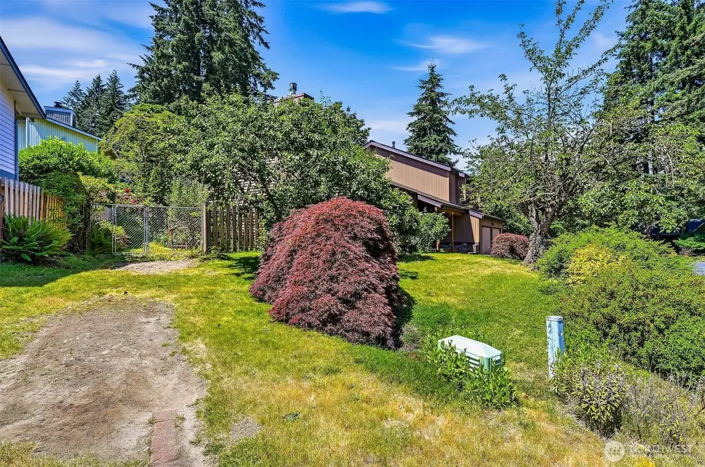 32105 2nd Avenue SW Federal Way WA 98023