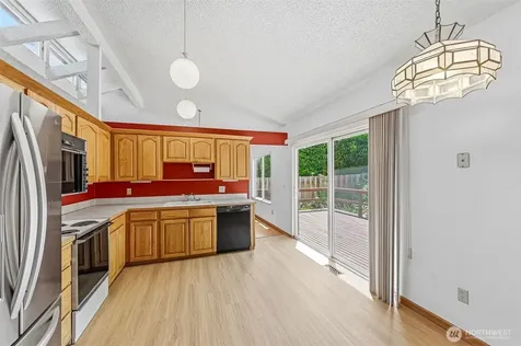 32105 2nd Avenue SW Federal Way WA 98023