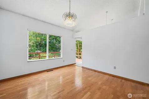 32105 2nd Avenue SW Federal Way WA 98023
