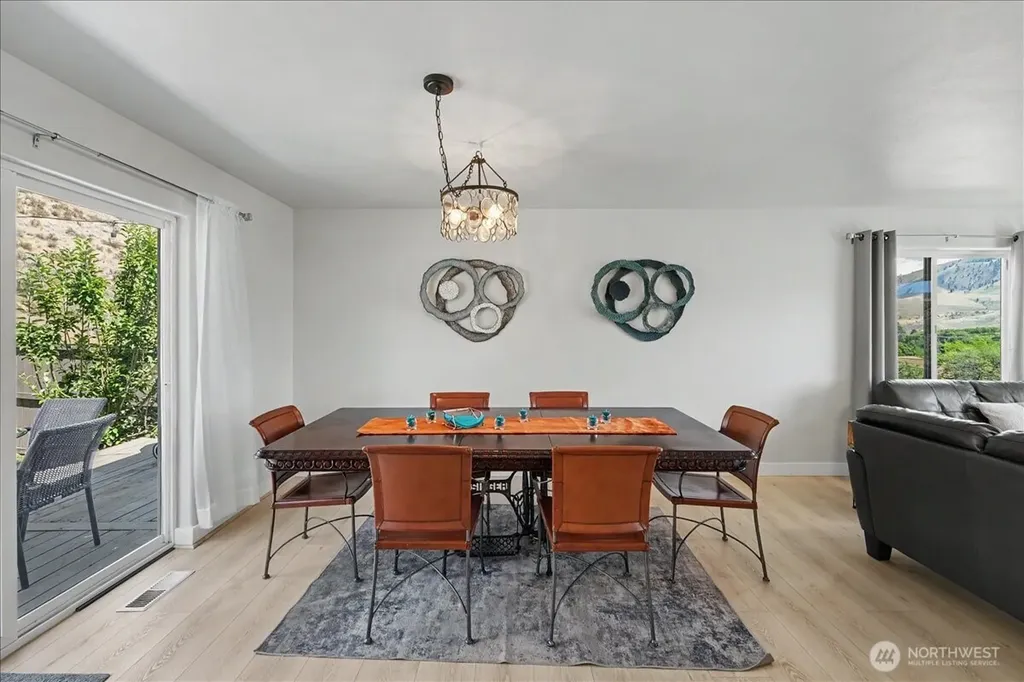 215 San Remo Lane Chelan WA 98816