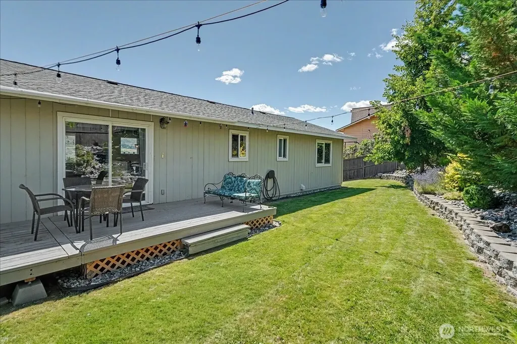 215 San Remo Lane Chelan WA 98816