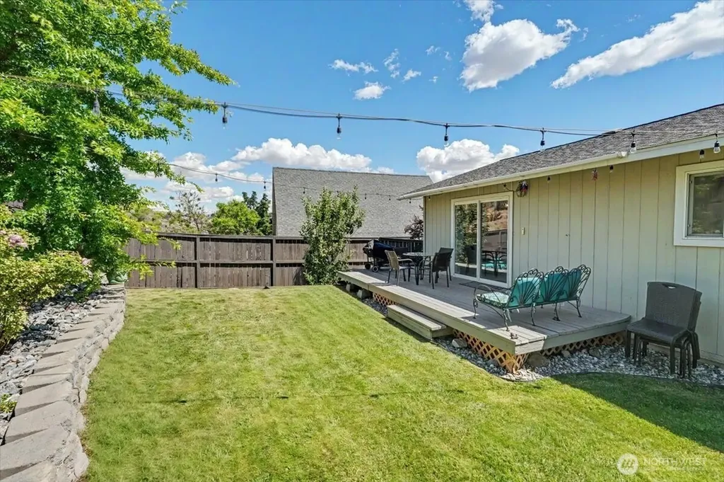 215 San Remo Lane Chelan WA 98816