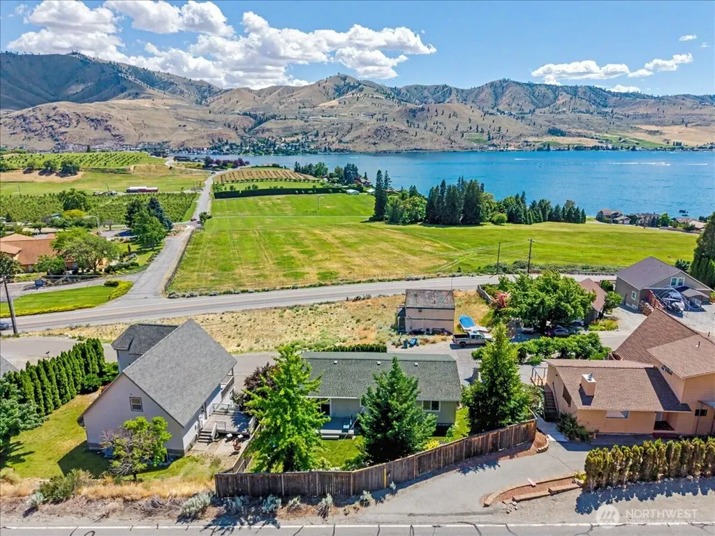215 San Remo Lane Chelan WA 98816