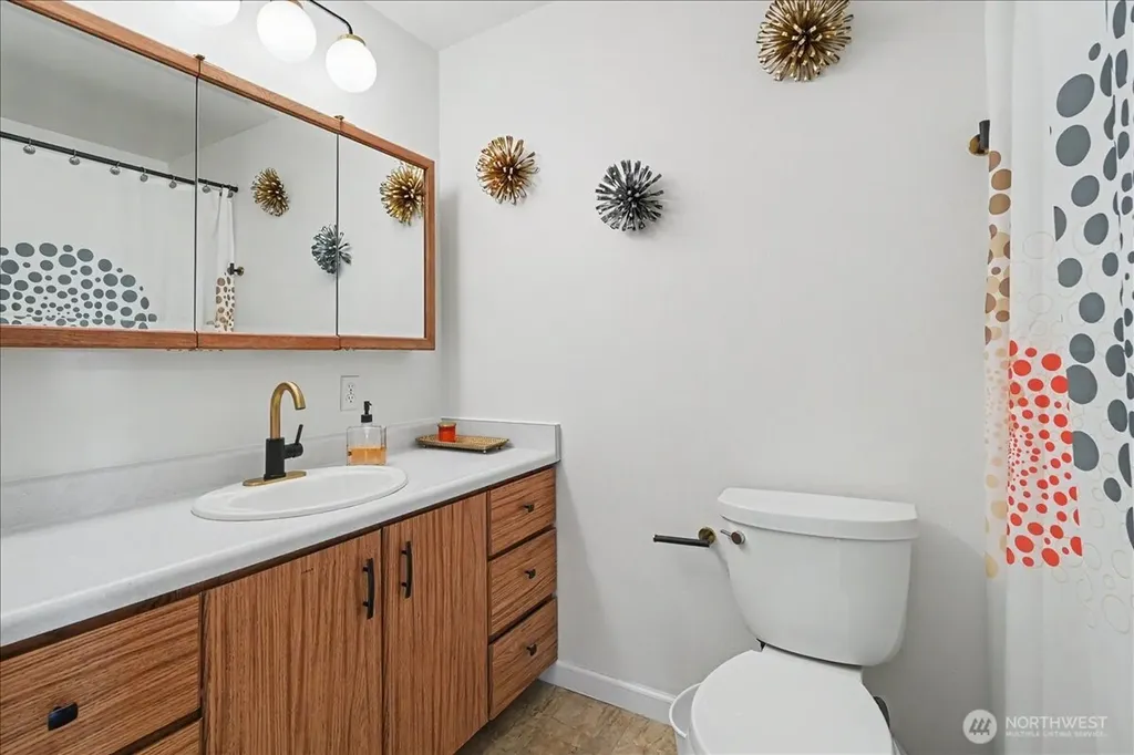 215 San Remo Lane Chelan WA 98816