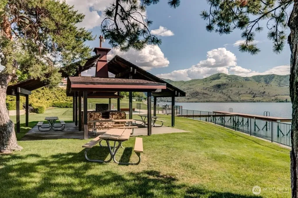 215 San Remo Lane Chelan WA 98816