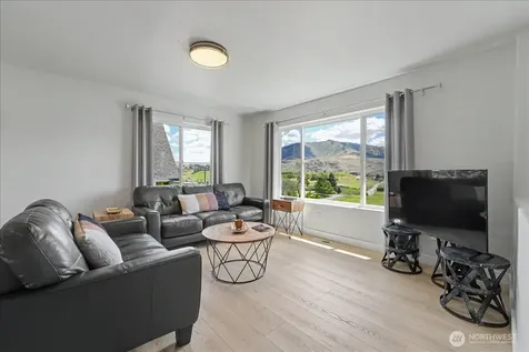 215 San Remo Lane Chelan WA 98816