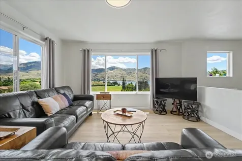 215 San Remo Lane Chelan WA 98816