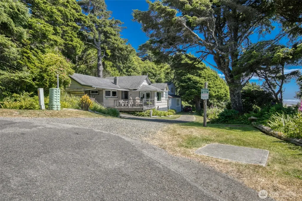 17 Sunset Street Moclips WA 98562