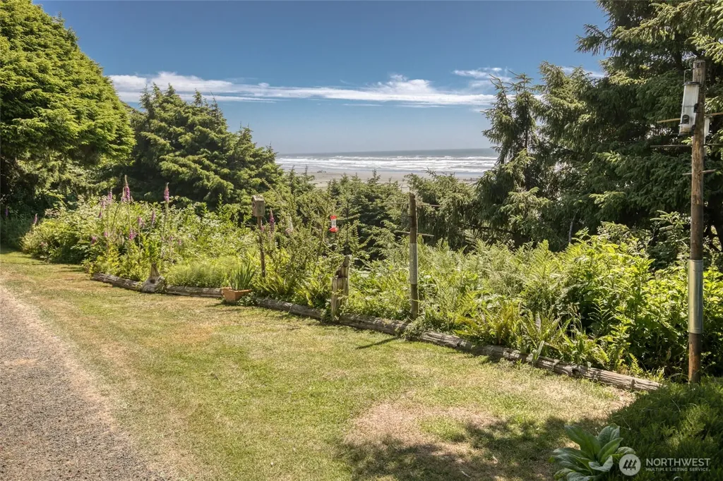 17 Sunset Street Moclips WA 98562