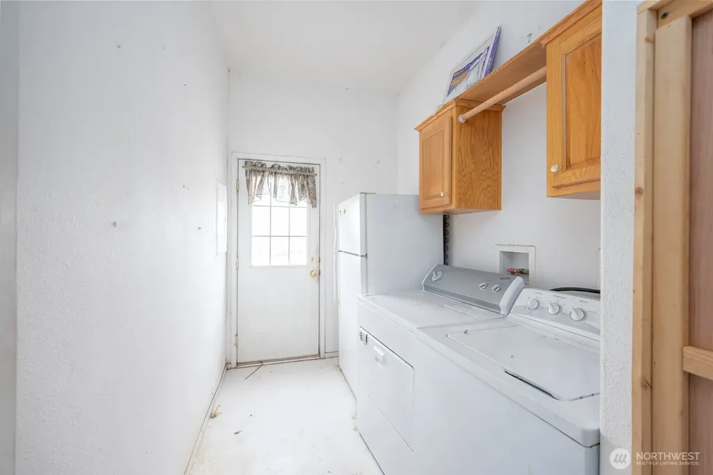 653 Road O NE Coulee City WA 99115