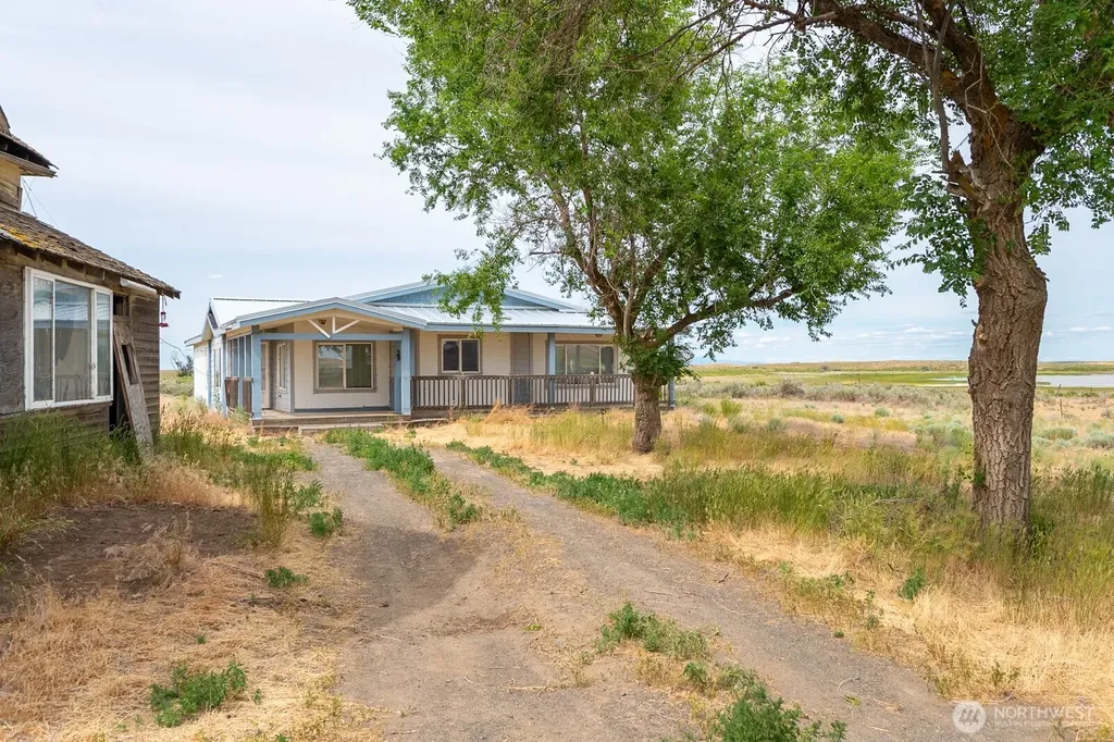 653 Road O NE Coulee City WA 99115