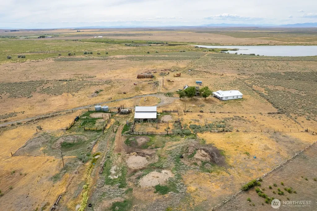 653 Road O NE Coulee City WA 99115
