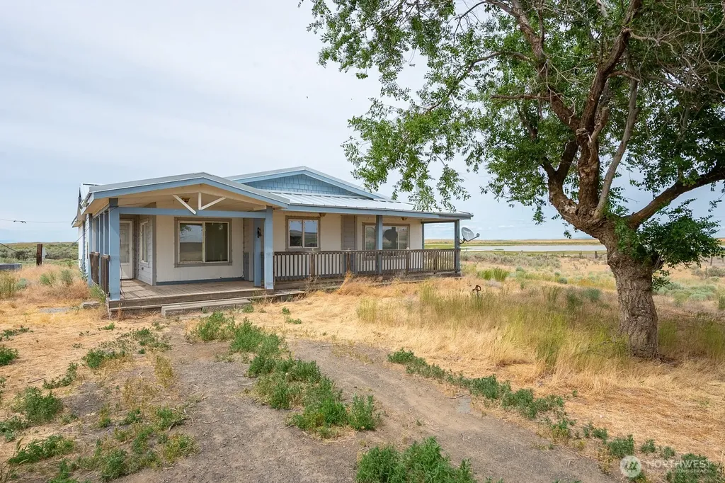 653 Road O NE Coulee City WA 99115
