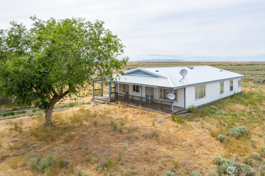 653 Road O NE Coulee City WA 99115