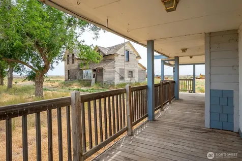 653 Road O NE Coulee City WA 99115