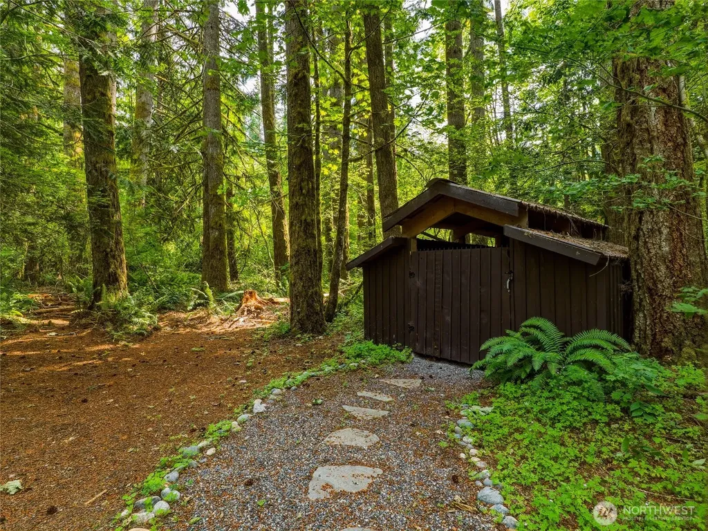 76135 NE 122nd Street Skykomish WA 98288