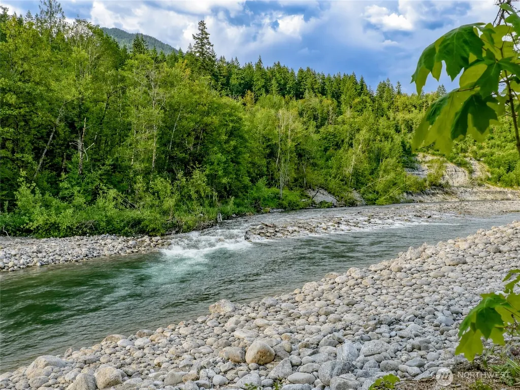 76135 NE 122nd Street Skykomish WA 98288