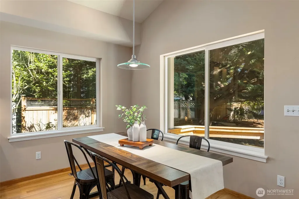 2007 NE Dingley Road Bainbridge Island WA 98110