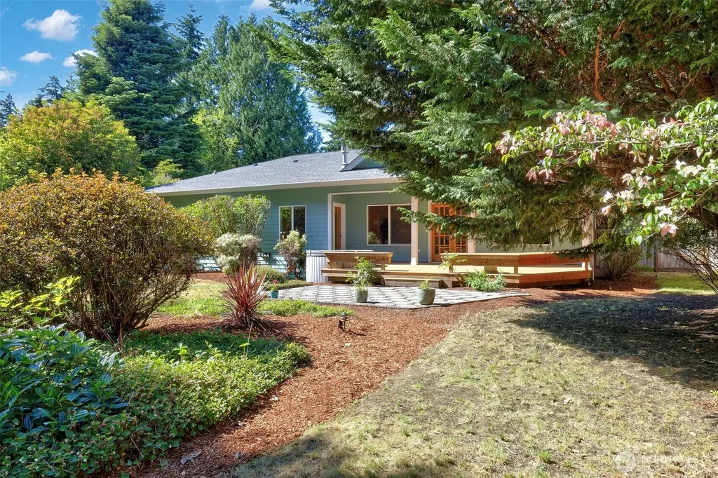 2007 NE Dingley Road Bainbridge Island WA 98110