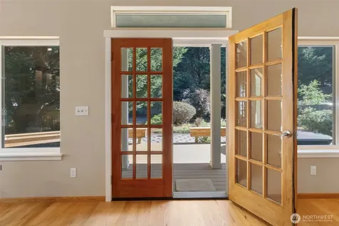 2007 NE Dingley Road Bainbridge Island WA 98110