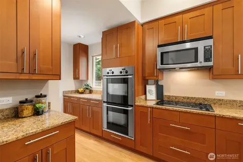 2007 NE Dingley Road Bainbridge Island WA 98110