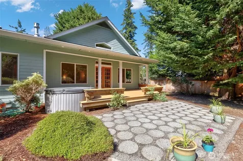 2007 NE Dingley Road Bainbridge Island WA 98110