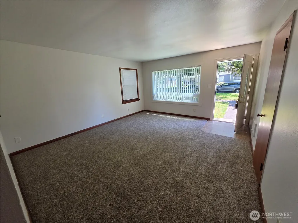 1305 8th Avenue Longview WA 98632