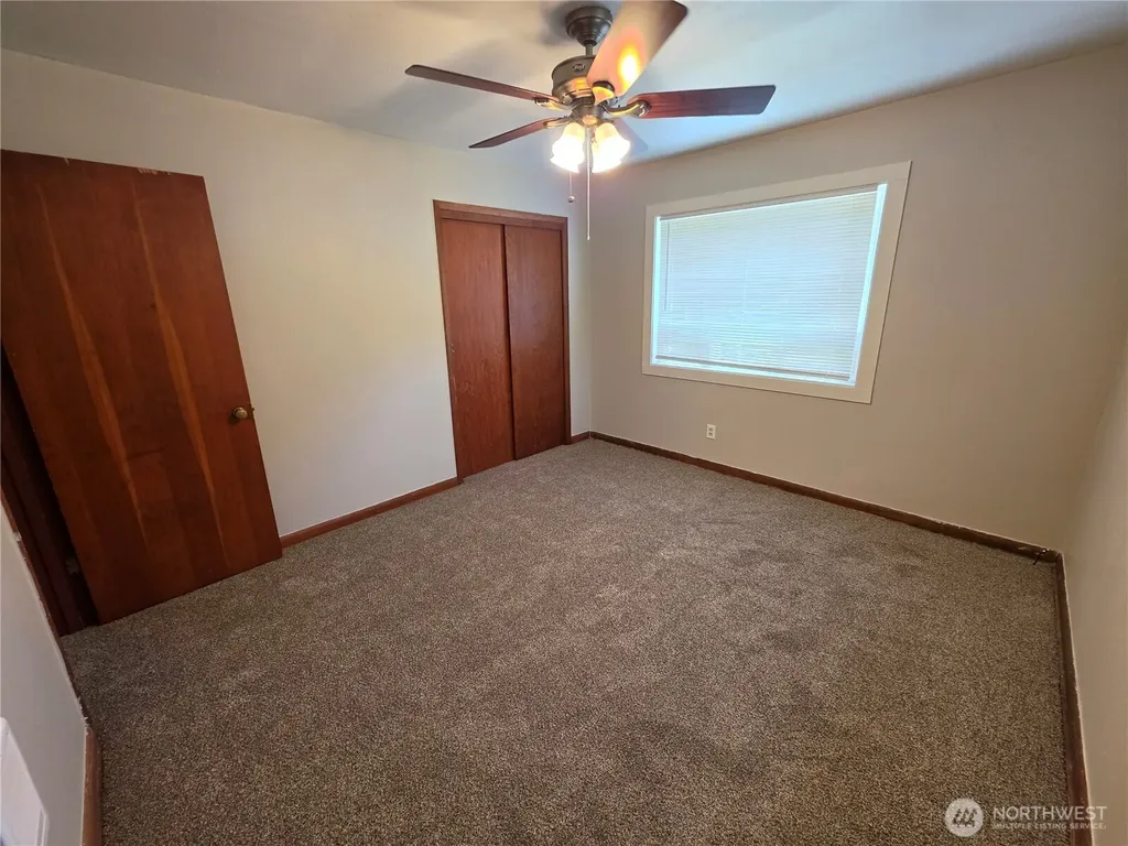 1305 8th Avenue Longview WA 98632