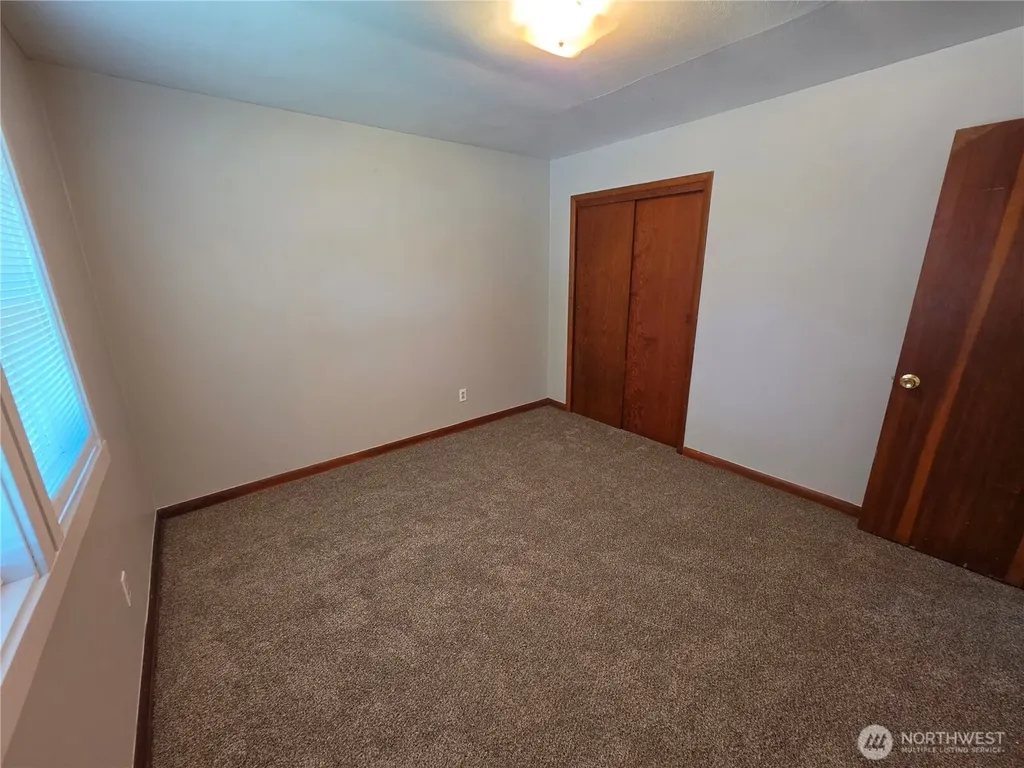 1305 8th Avenue Longview WA 98632