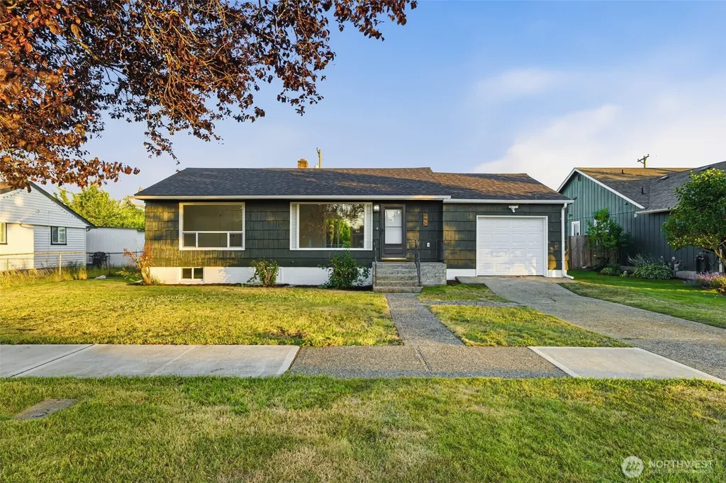 924 E 57th Street Tacoma WA 98404