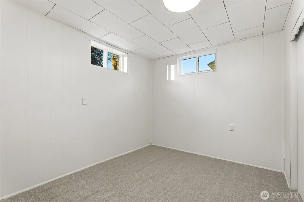 924 E 57th Street Tacoma WA 98404