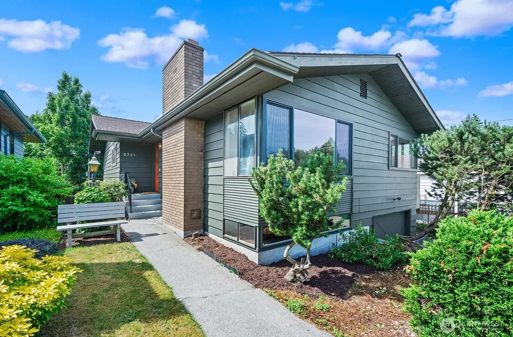 3751 SW Rose Street Seattle WA 98126