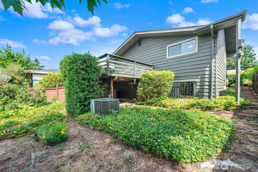 3751 SW Rose Street Seattle WA 98126