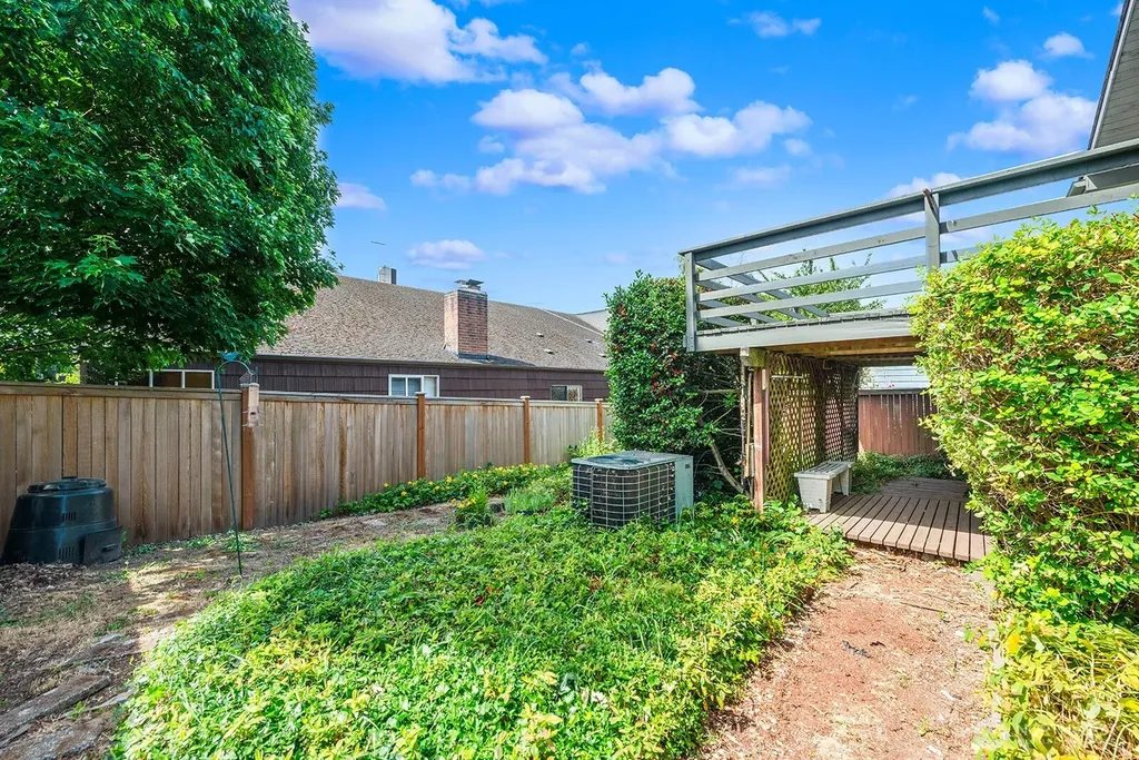 3751 SW Rose Street Seattle WA 98126