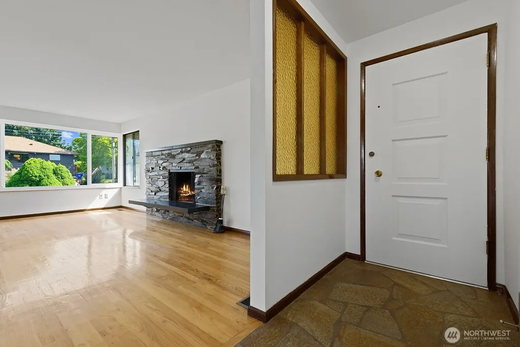 3751 SW Rose Street Seattle WA 98126