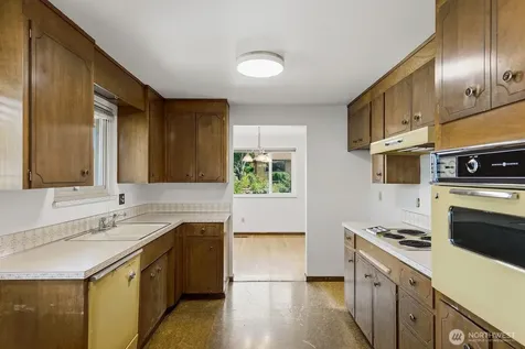 3751 SW Rose Street Seattle WA 98126